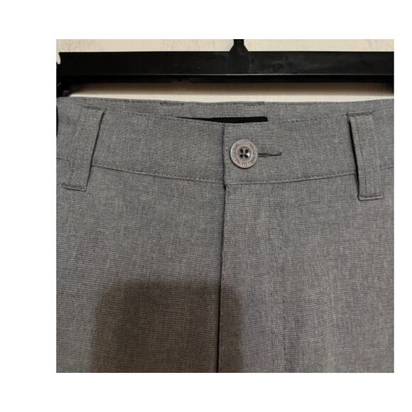 Travis Mathew Golf Shorts Gray Mens Size 34 Performance Stretch Casual - Picture 5 of 7
